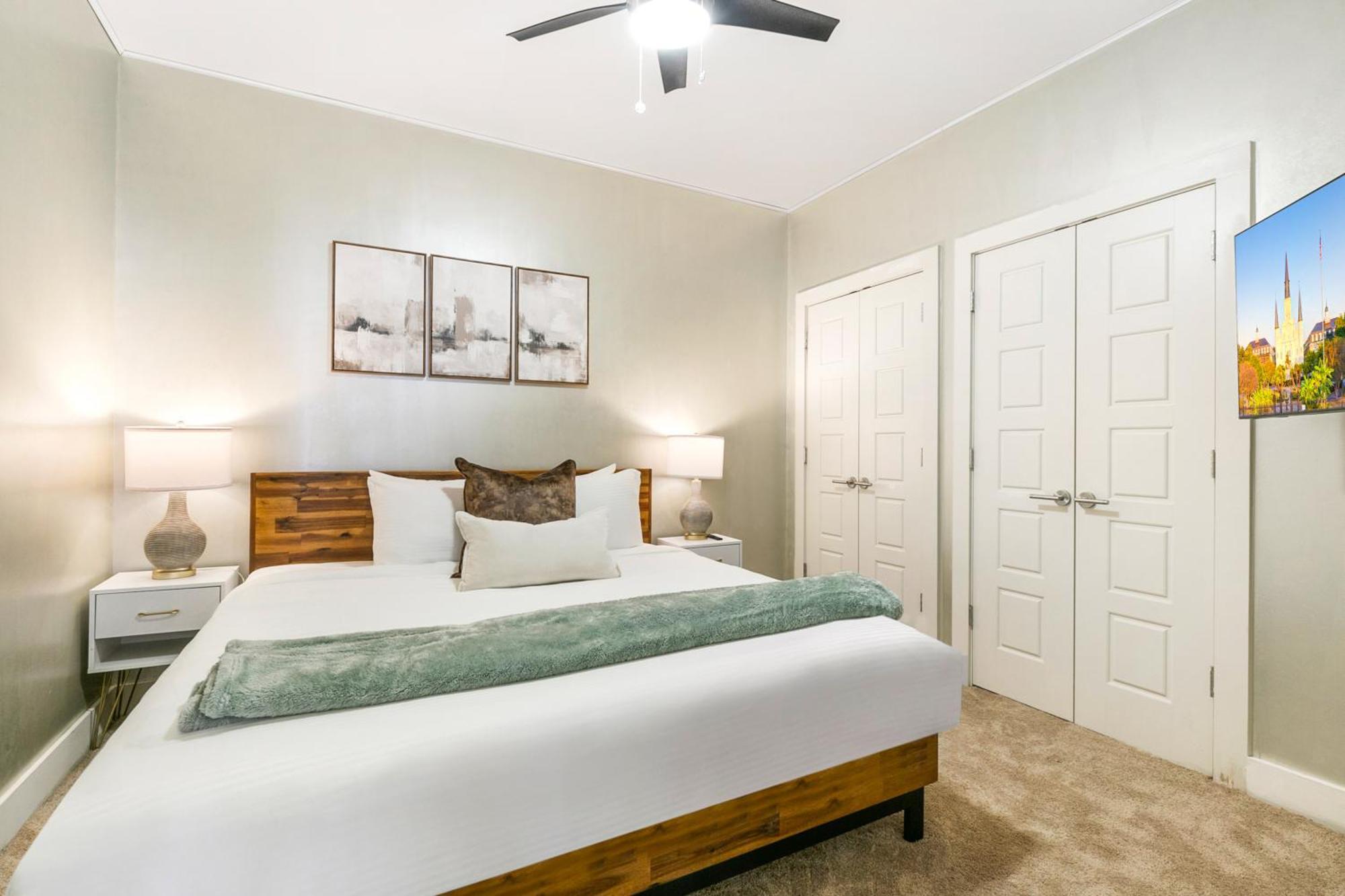 California Building Oasis: 1br In Vibrant Apartment