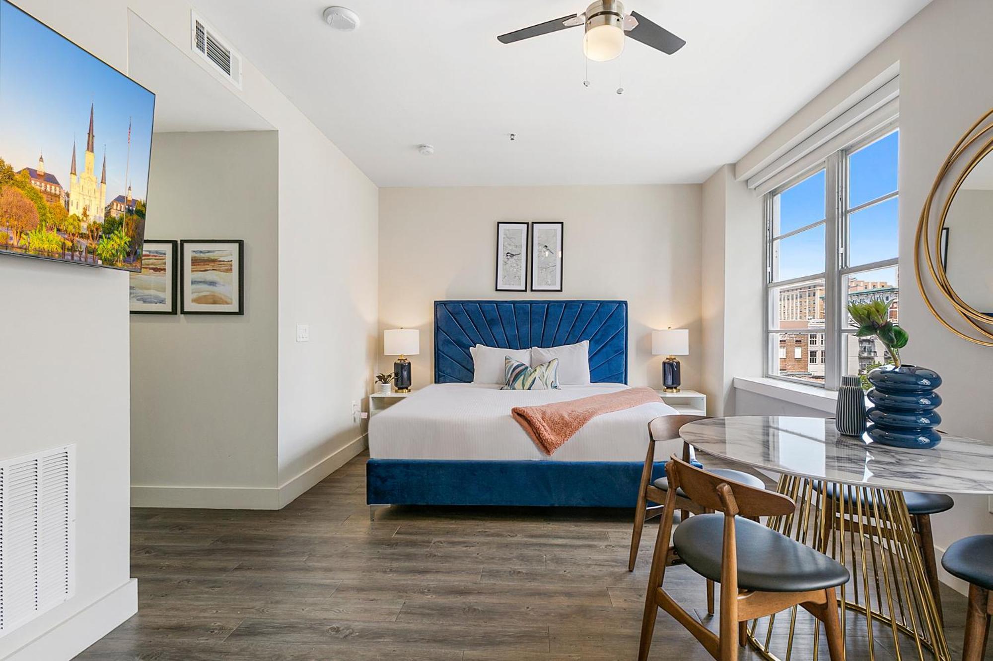 Apartment California Building By Hosteeva