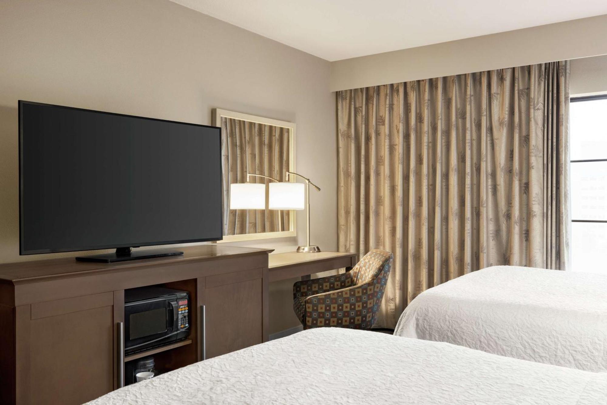 Hotel Hampton And Convention Center New Orleans