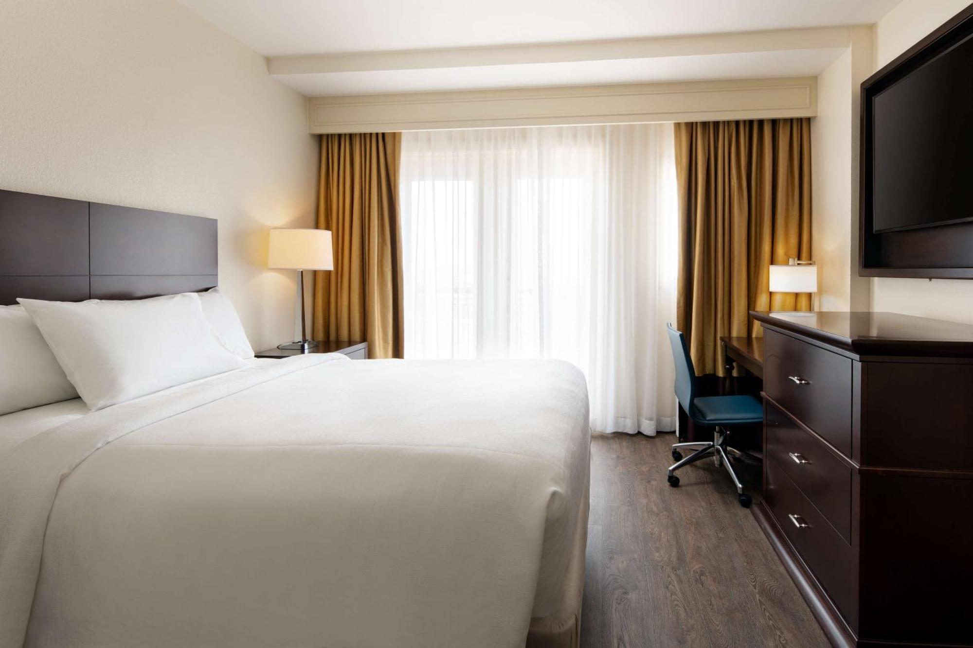 Hotel Embassy By Hilton Convention Center New Orleans