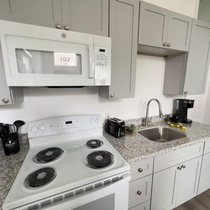 Apartment Charming 2br! Close To Fq & Bourbon St. *