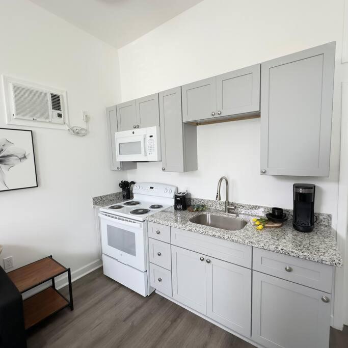 Apartment Charming 2br! Close To Fq & Bourbon St. *