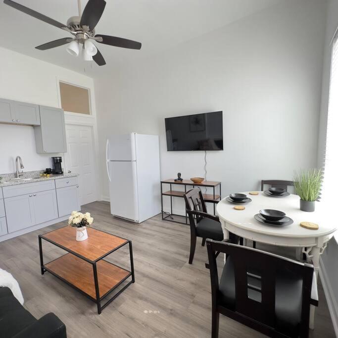 Apartment Charming 2br! Close To Fq & Bourbon St. New Orleans