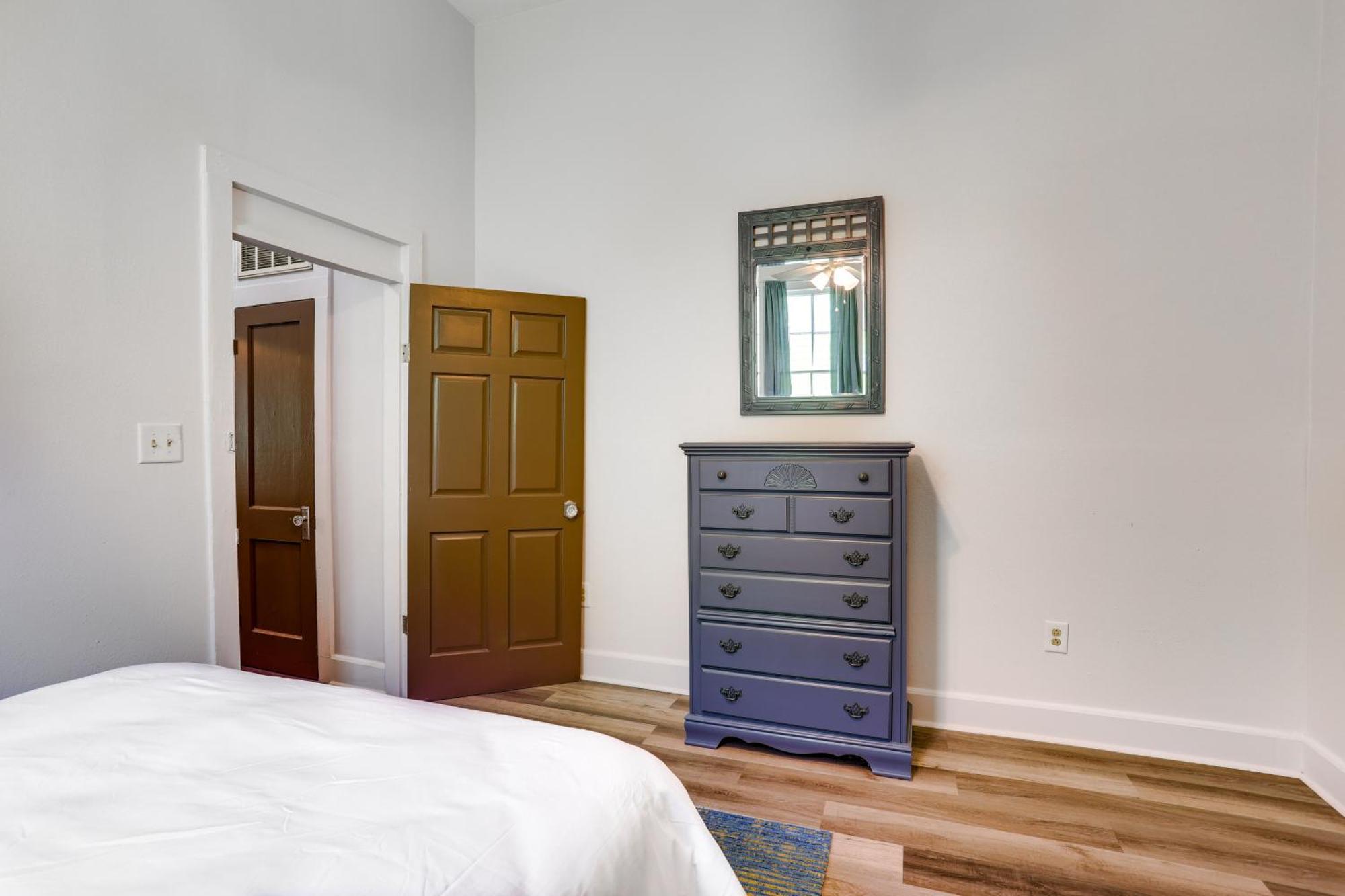 Apartment Quaint Duplex 3 Mi To French Quarter