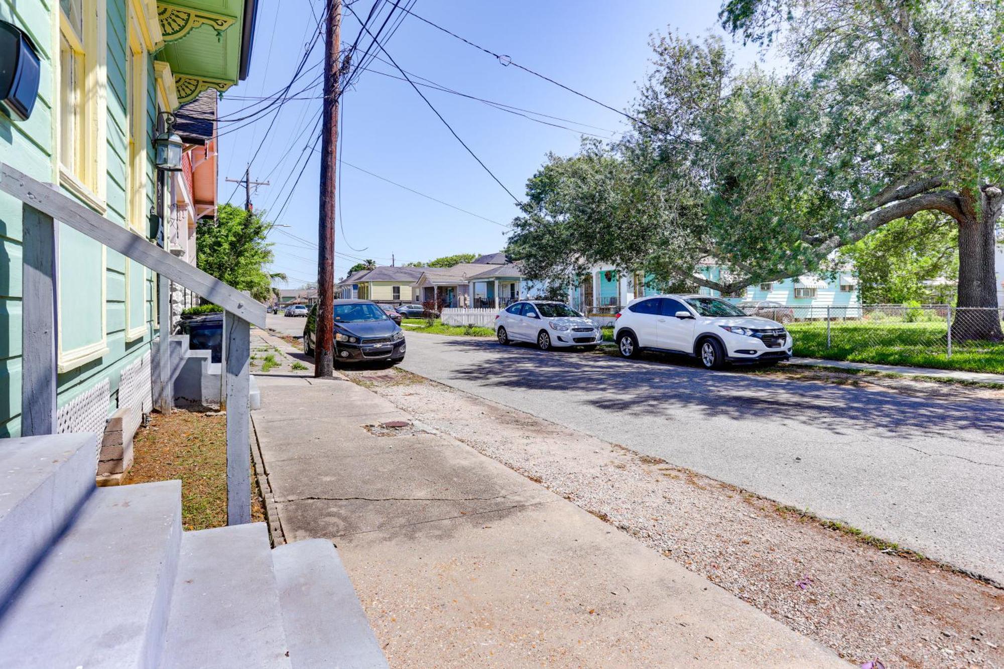 Quaint Duplex 3 Mi To French Quarter Apartment *