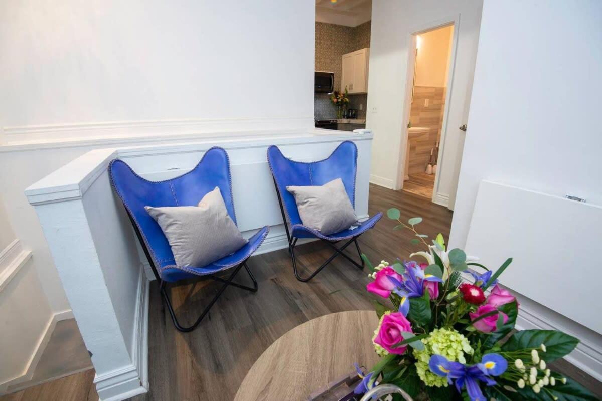 5 Bedroom - Sleeps 8! Steps From Bourbon Street! * New Orleans