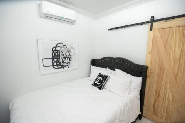 Apartment Amazing Modern 5 Bedroom Next To French Qt & Bourbon *