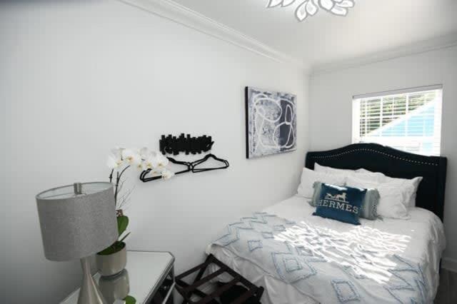 Amazing Modern 5 Bedroom Next To French Qt & Bourbon Apartment