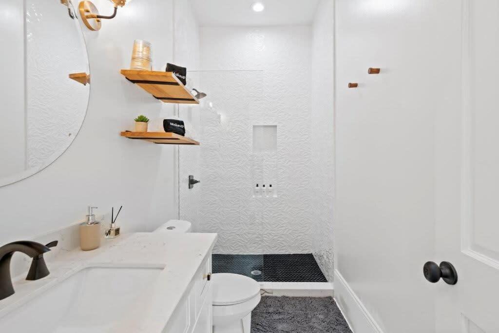 Elegant 4bd With Pool And Off Street Parking * New Orleans