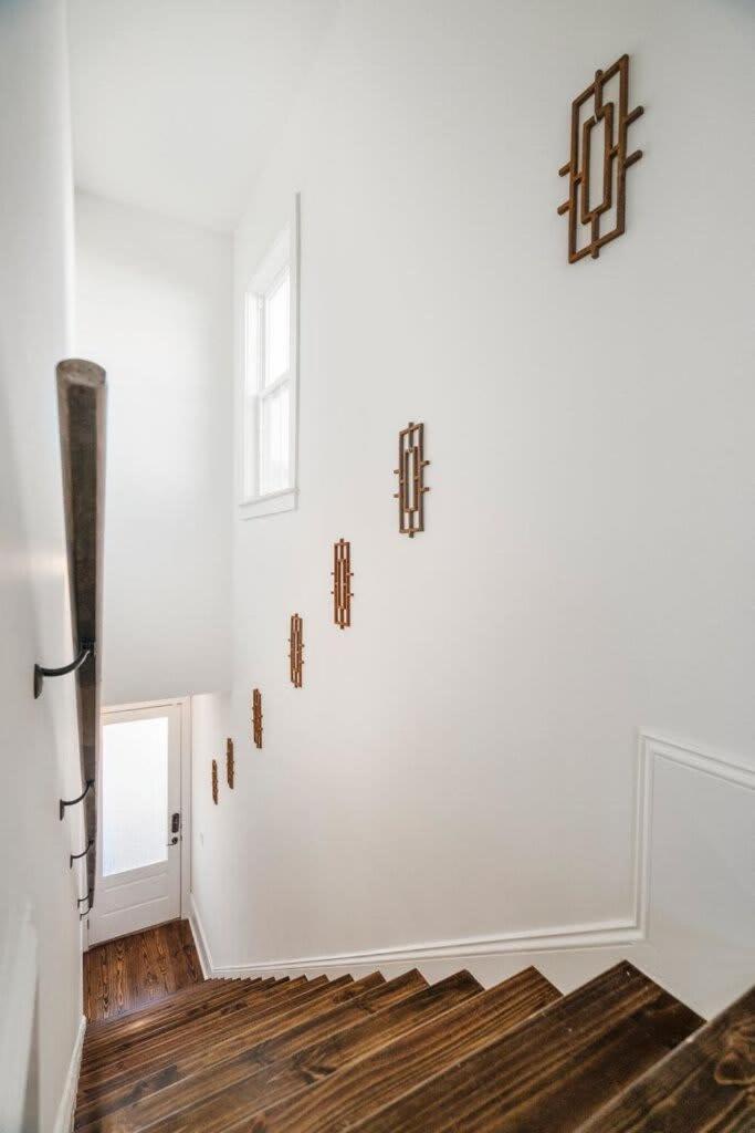 Apartment Elegant 4bd With Pool And Off Street Parking *