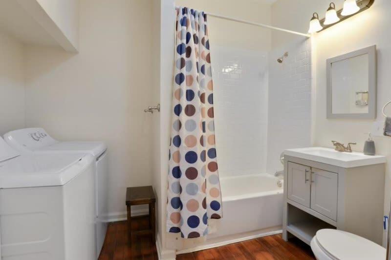 Holiday home Fabulous Franklin Steps From St Claude Ave *