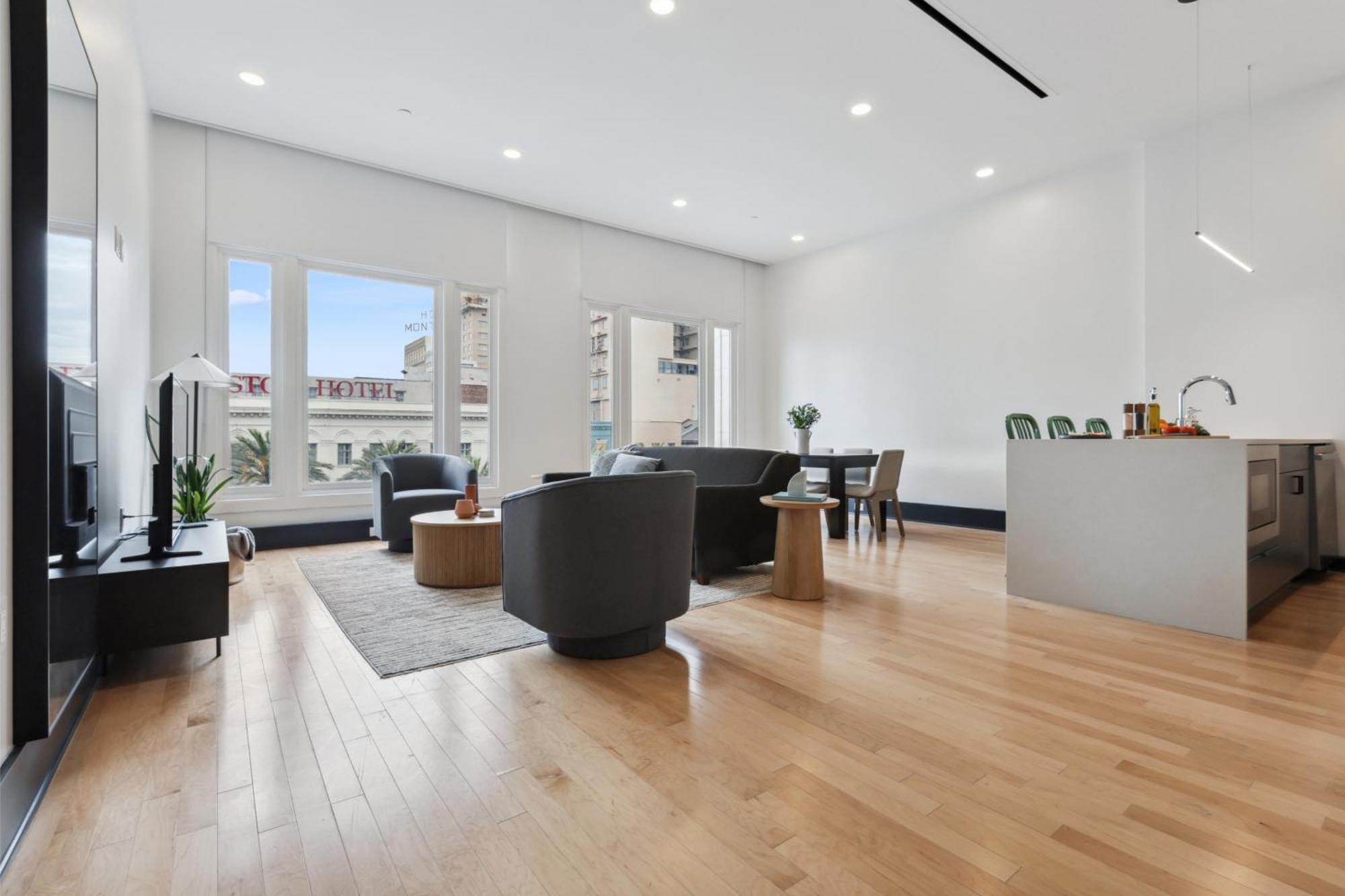 Apartment Roami At 714 Canal New Orleans