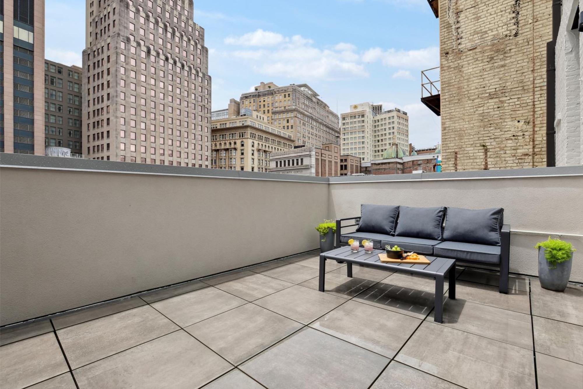 Apartment Roami At 714 Canal New Orleans