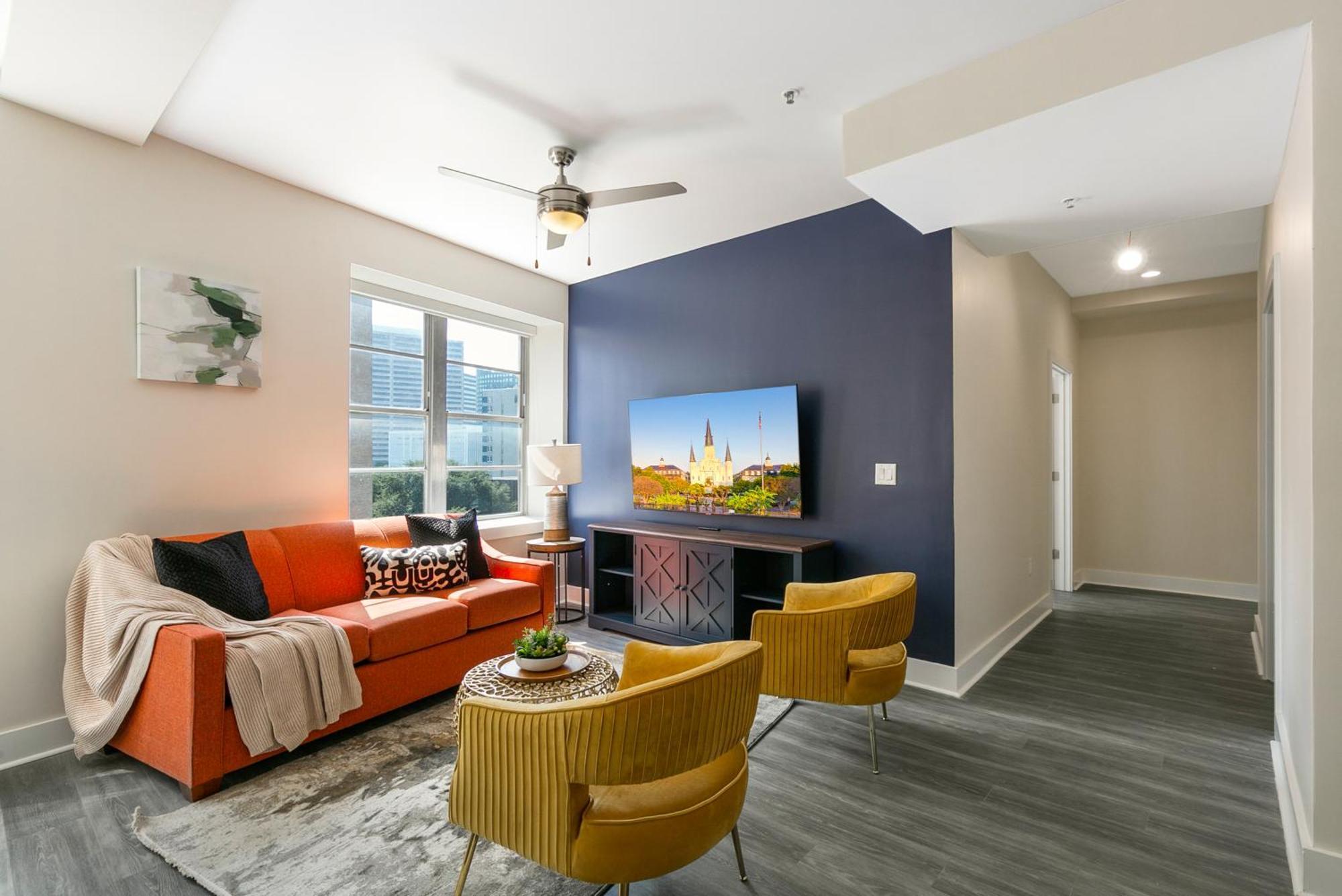 Nola Charm - Luxury 4-bed Retreat Steps From French Quarter *