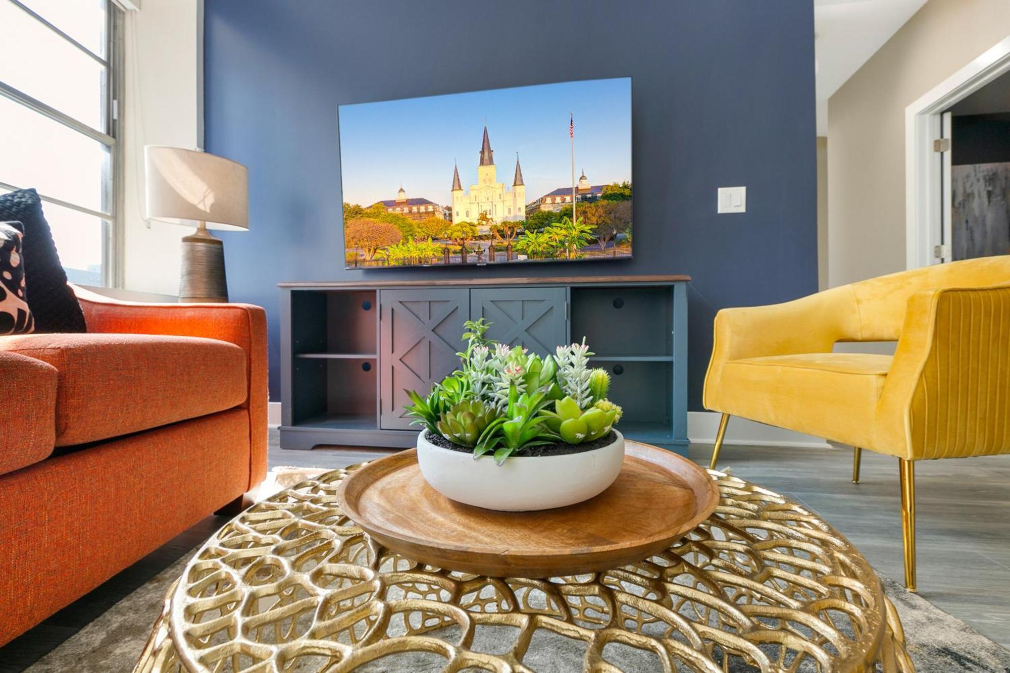 Apartment Nola Charm - Luxury 4-bed Retreat Steps From French Quarter
