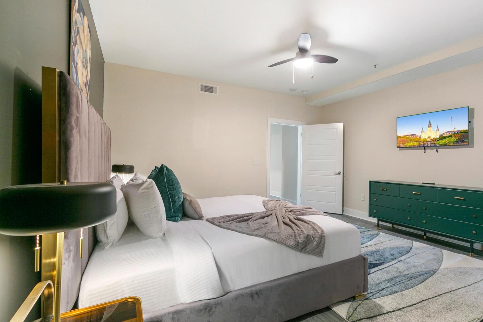 Nola Charm - Luxury 4-bed Retreat Steps From French Quarter * New Orleans