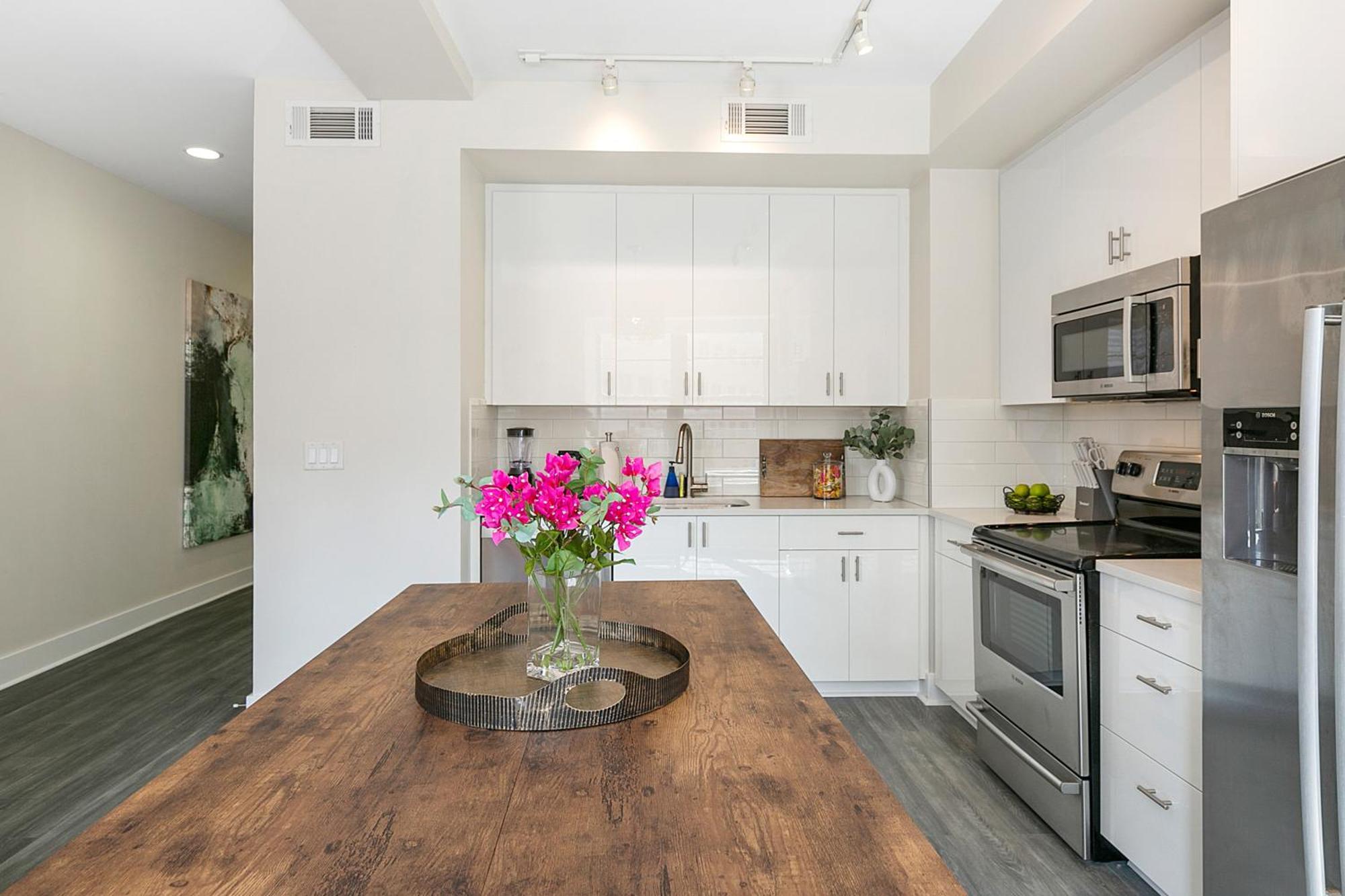 Nola Charm - Luxury 4-bed Retreat Steps From French Quarter * New Orleans