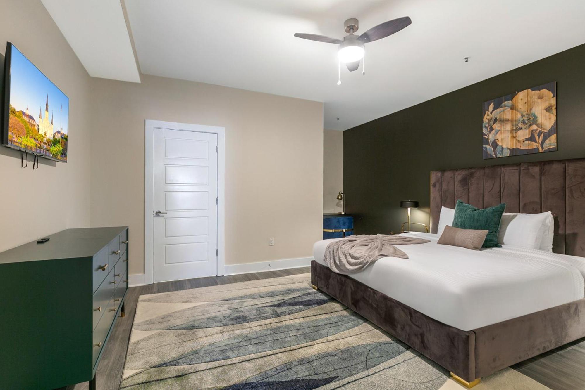 Apartment Nola Charm - Luxury 4-bed Retreat Steps From French Quarter