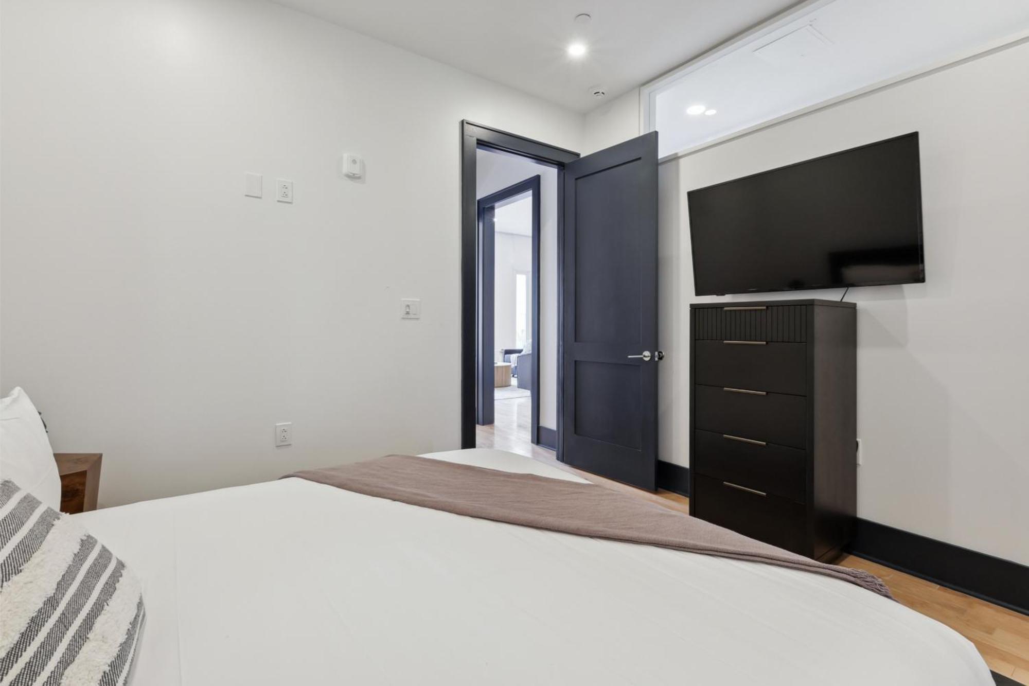 Apartment Roami At 714 Canal New Orleans