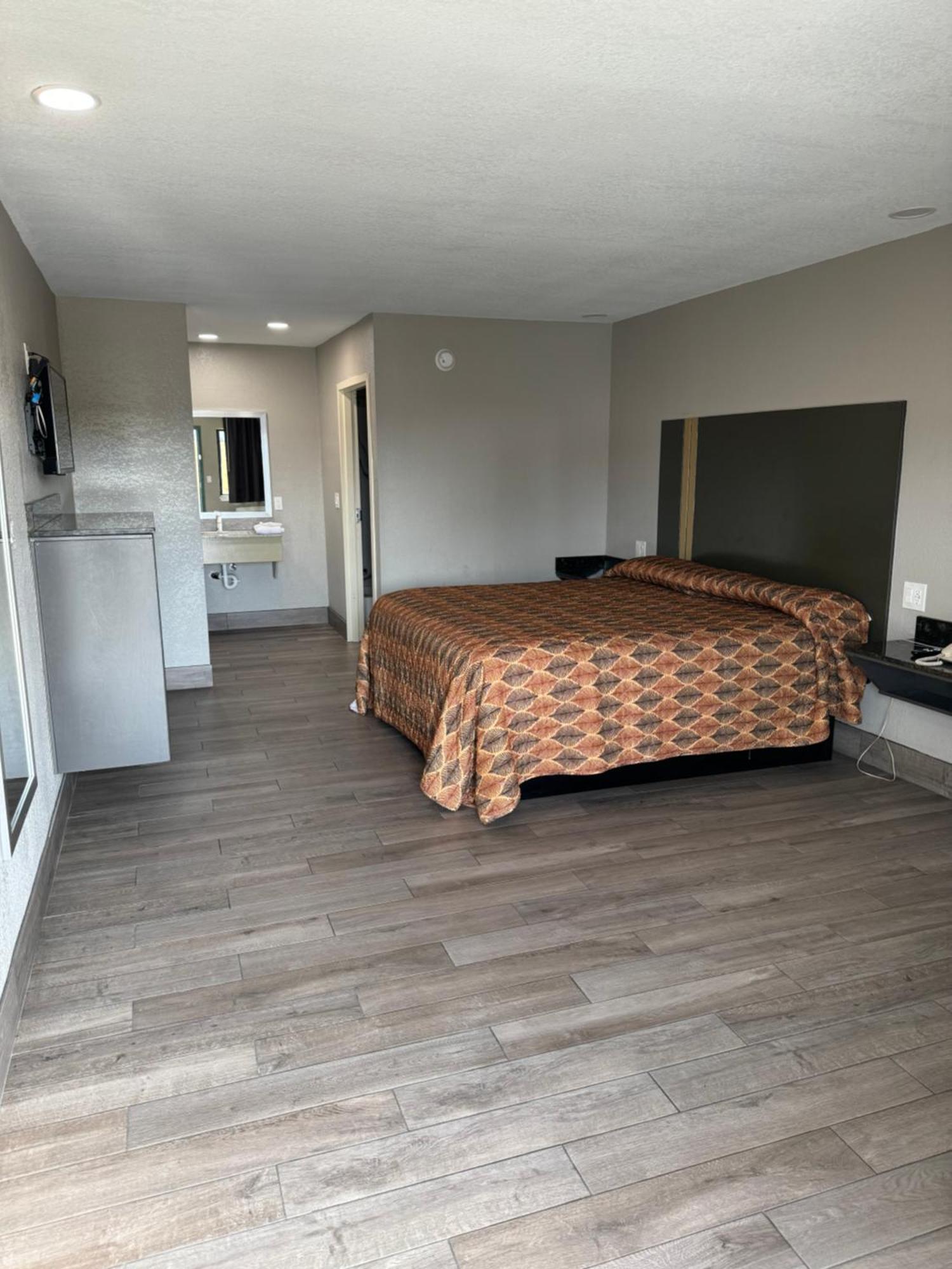 Nola & 4* New Orleans