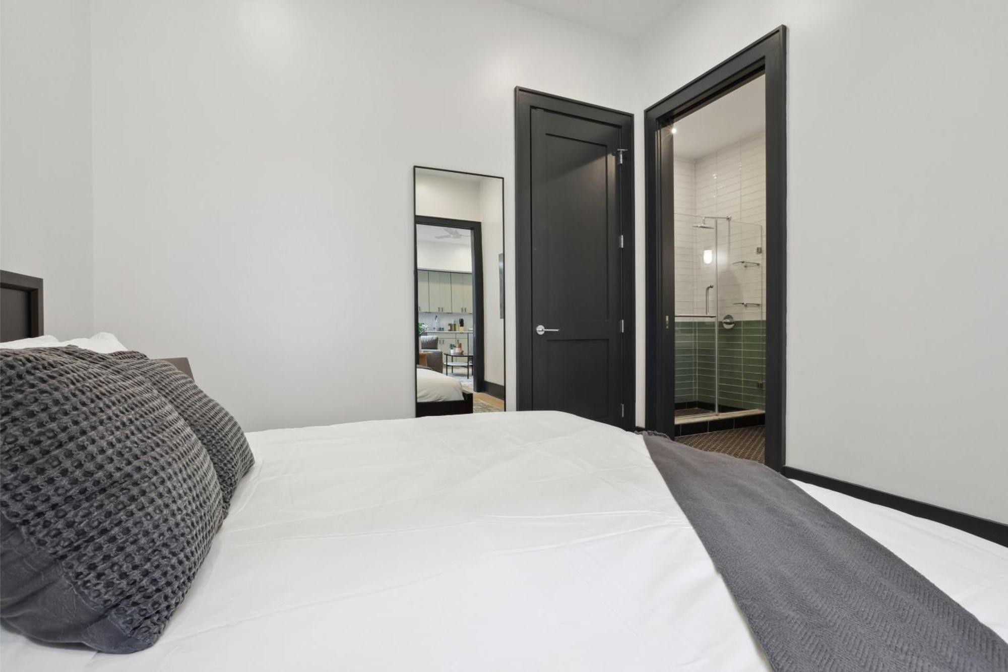 Apartment Roami At 714 Canal