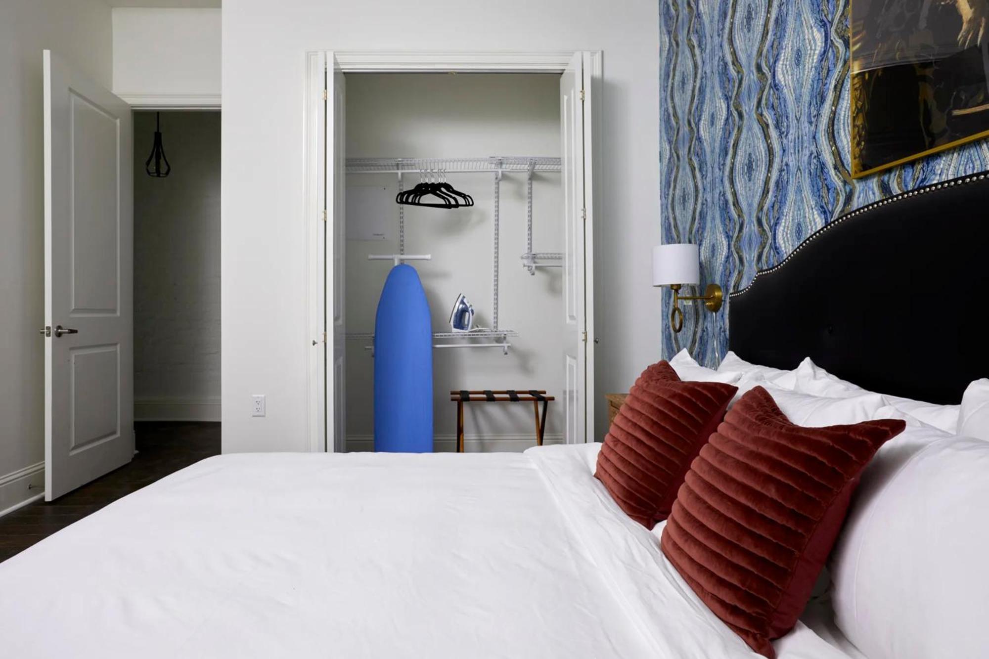 Apartment Roami At St. Charles *