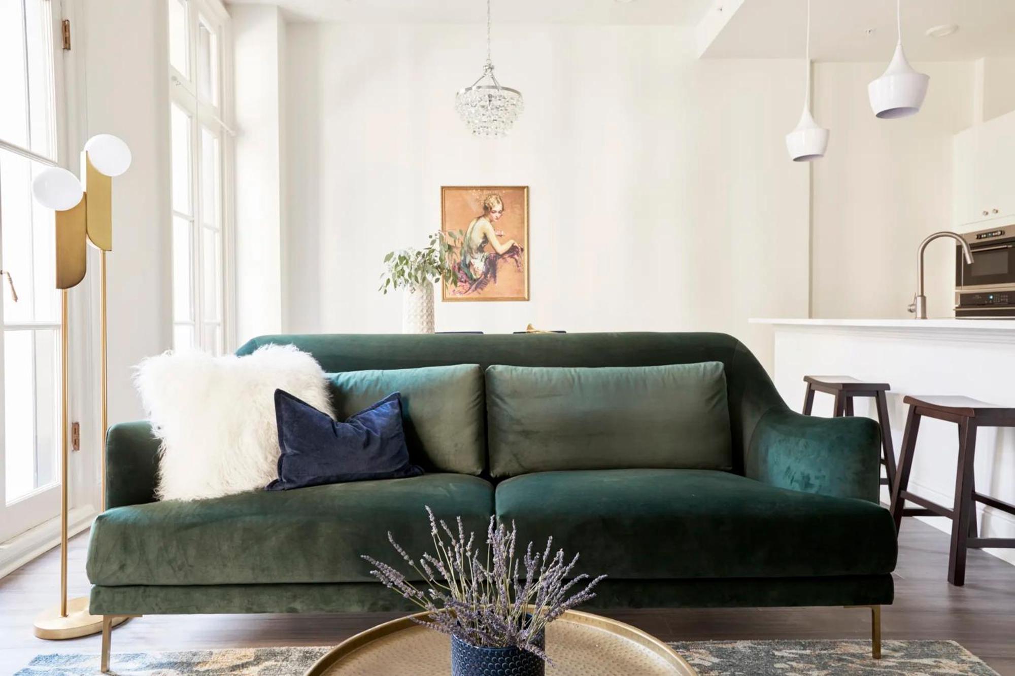 Apartment Roami At St. Charles