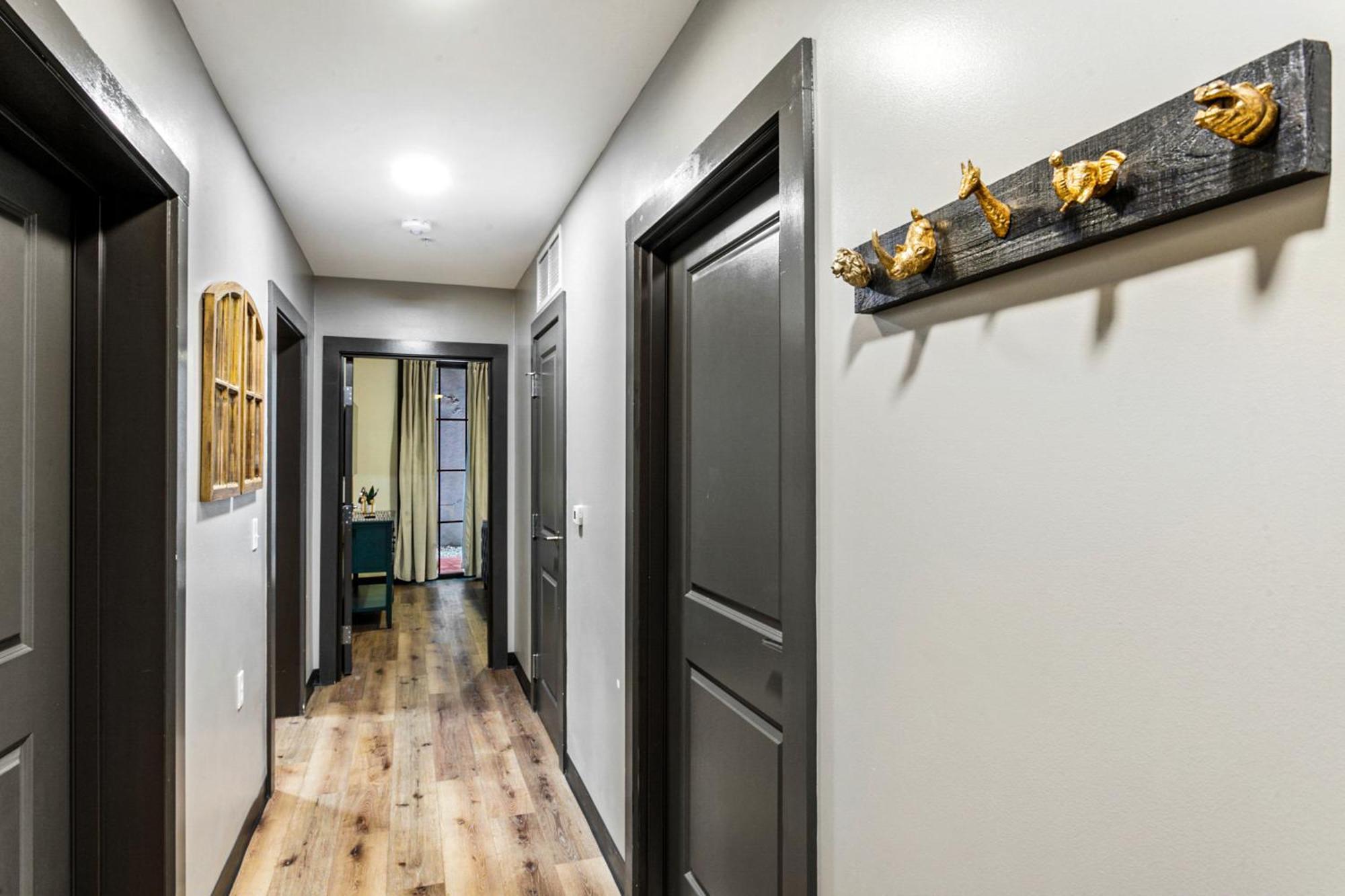 The Pelican By Hosteeva Apartment