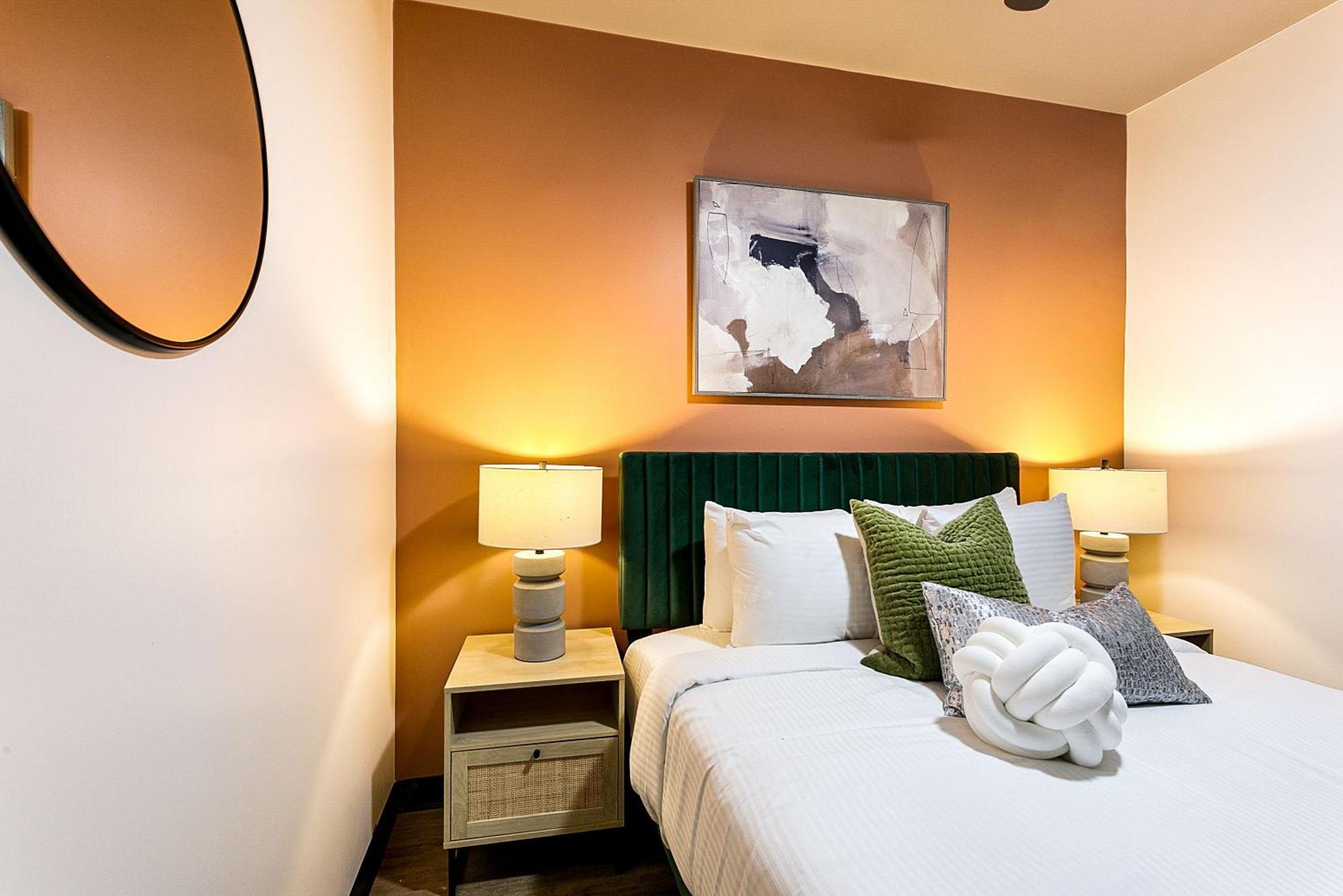 The Pelican By Hosteeva Apartment *