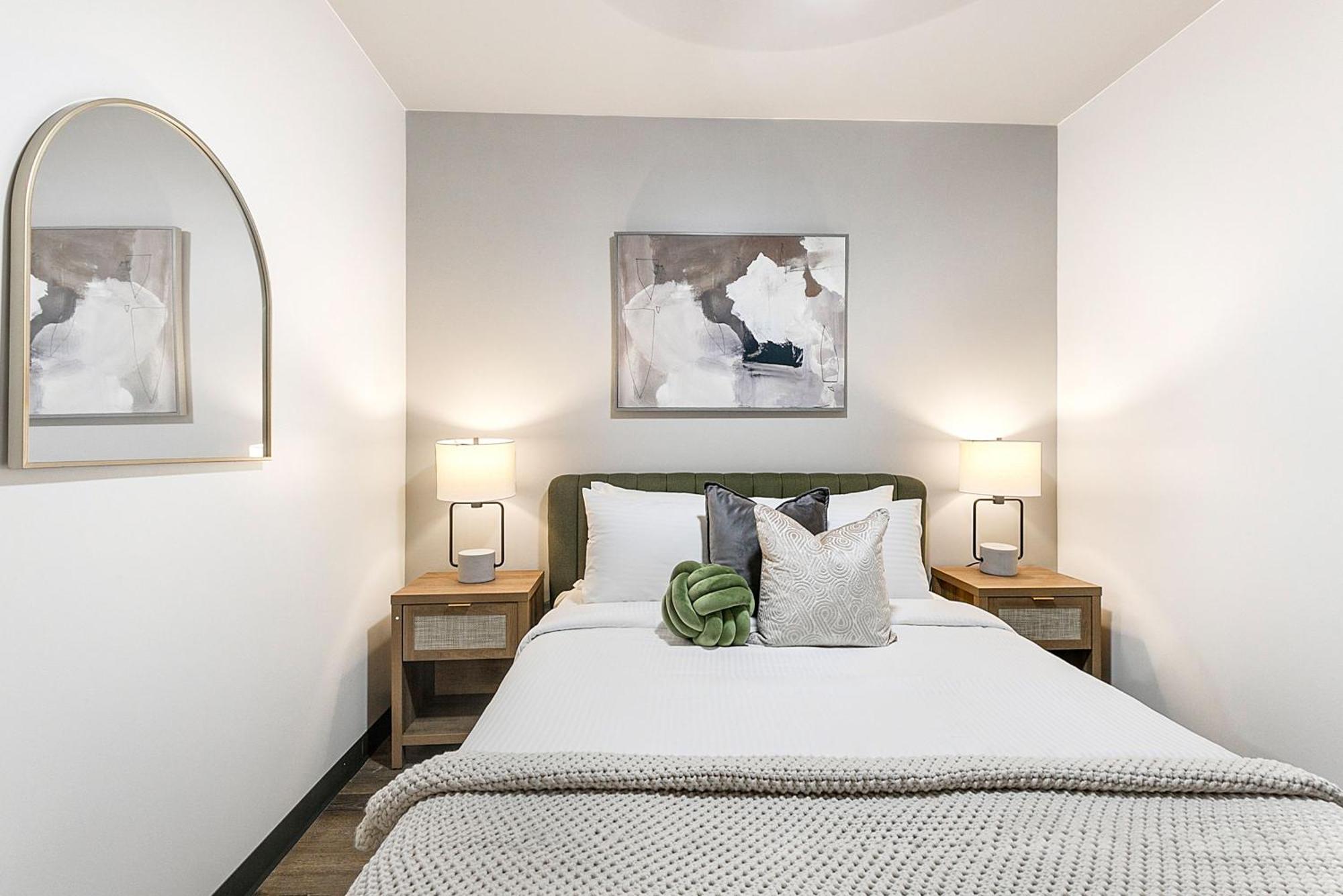 The Pelican By Hosteeva Apartment *