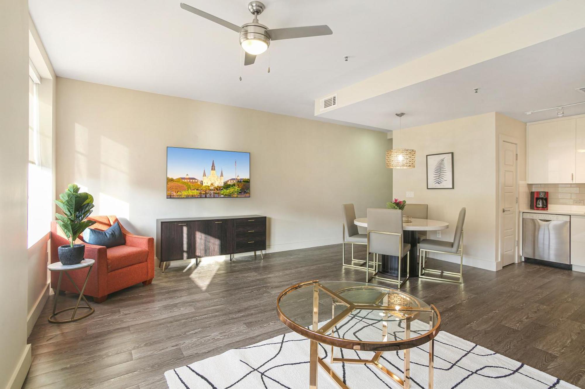 Modern & Fully Furnished In The Heart Of The *