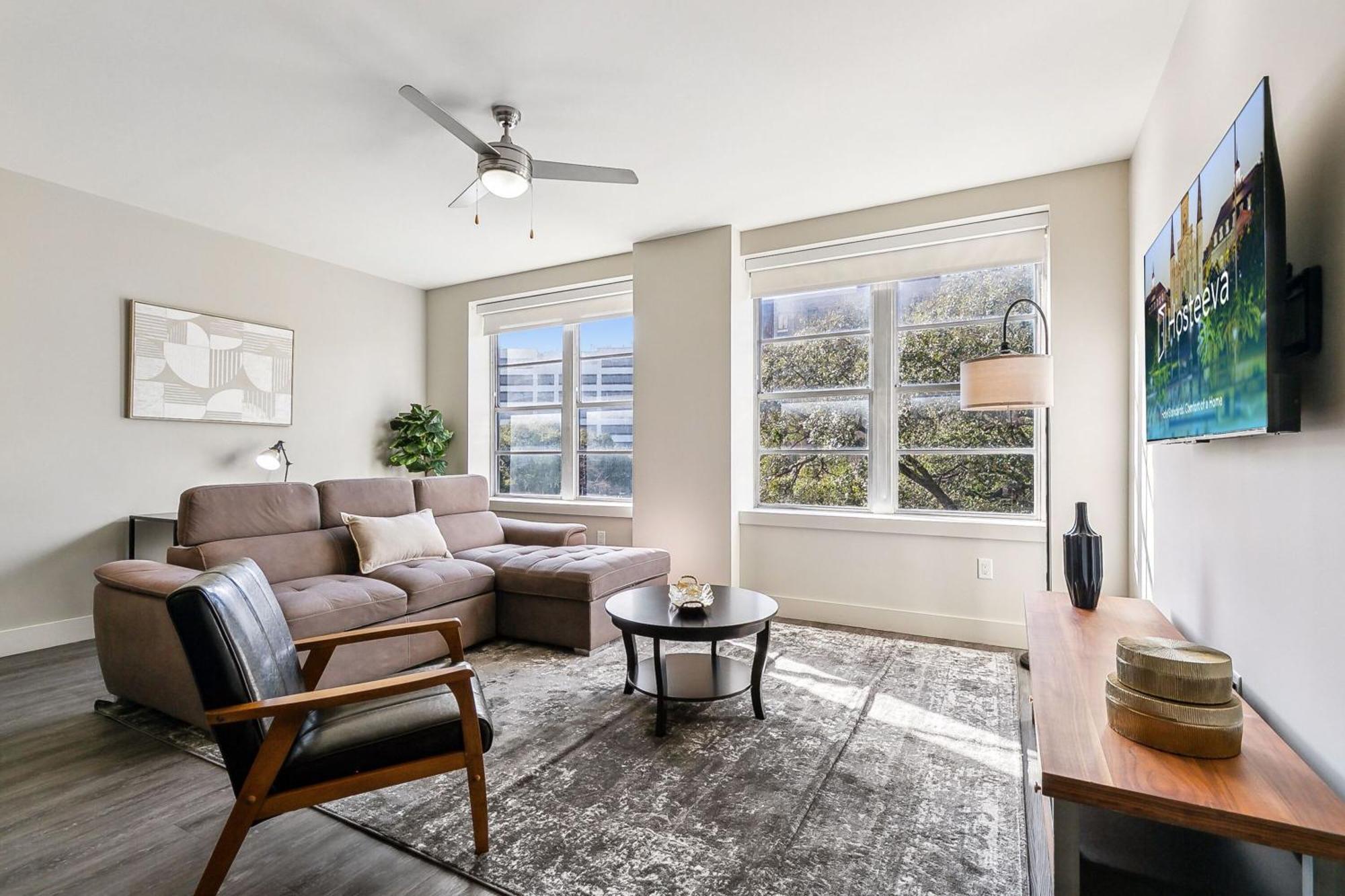 Modern & Fully Furnished In The Heart Of The Apartment *