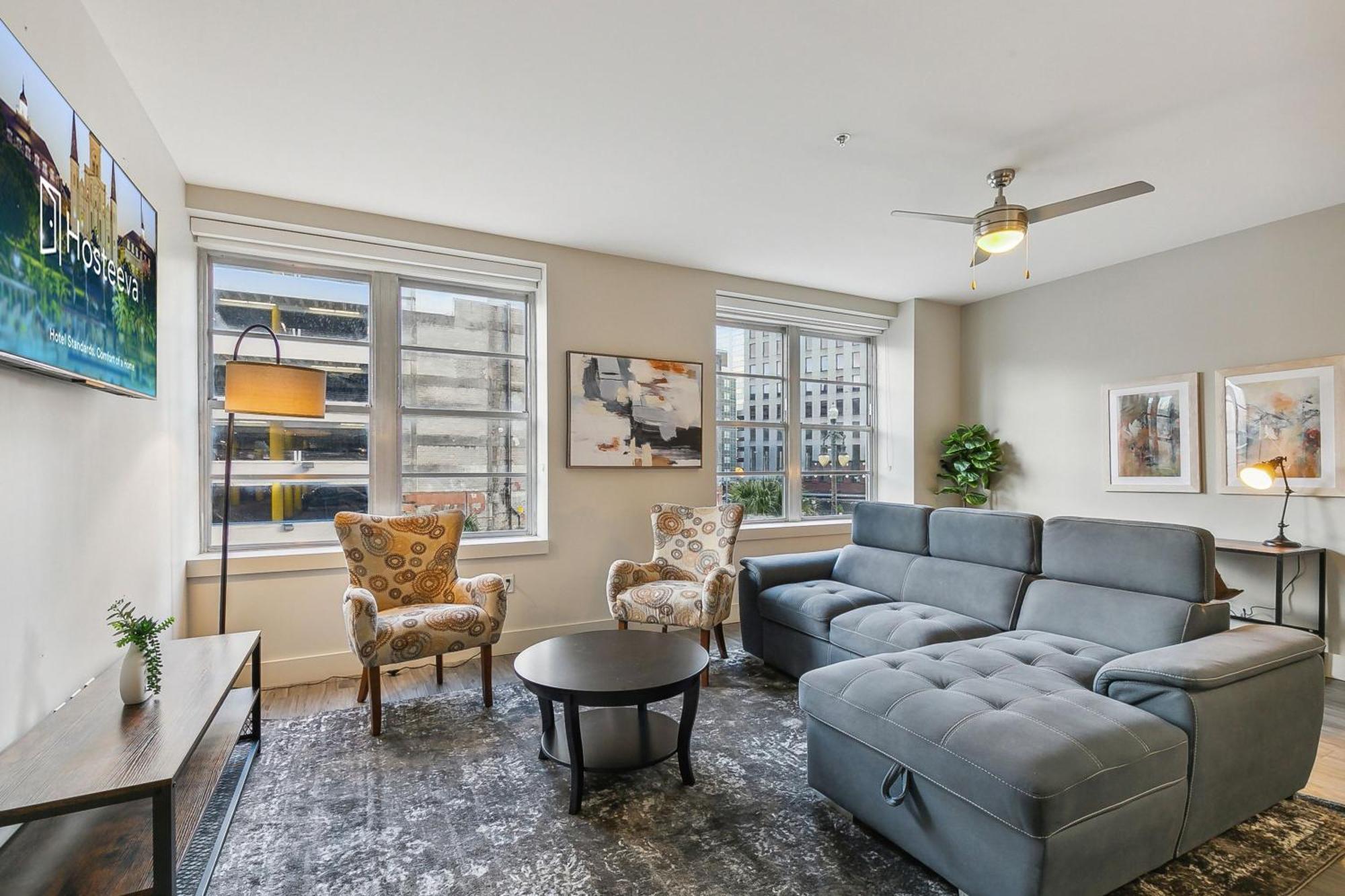 Modern & Fully Furnished In The Heart Of The Apartment *