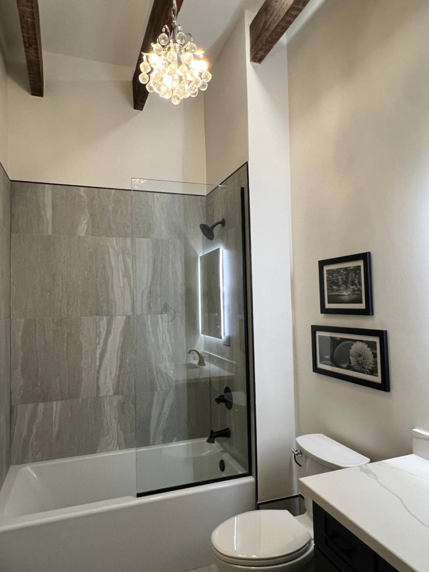 Entire W/ Party Rooftop - A Block Away From Parades * New Orleans