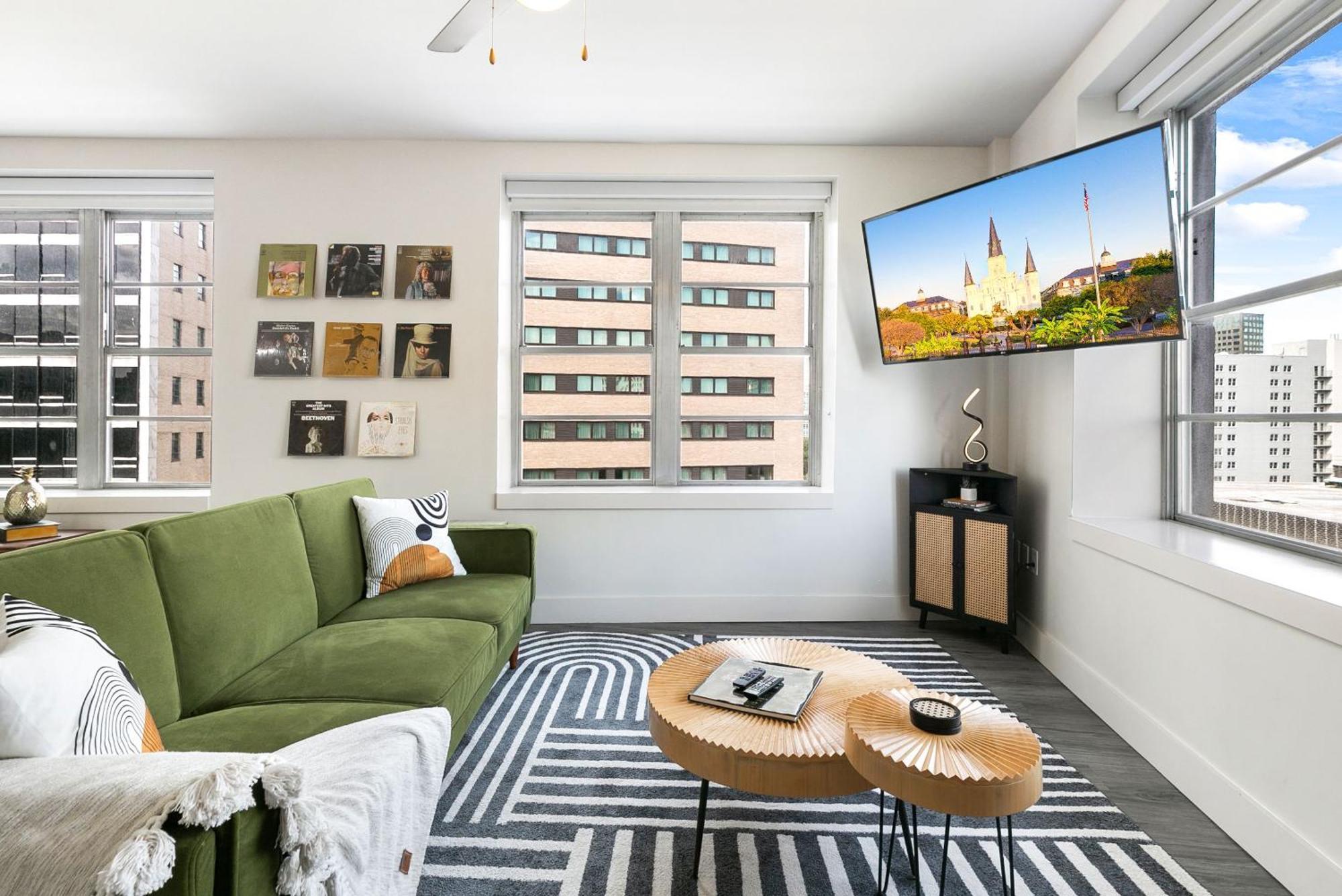 Apartment California Building By Hosteeva