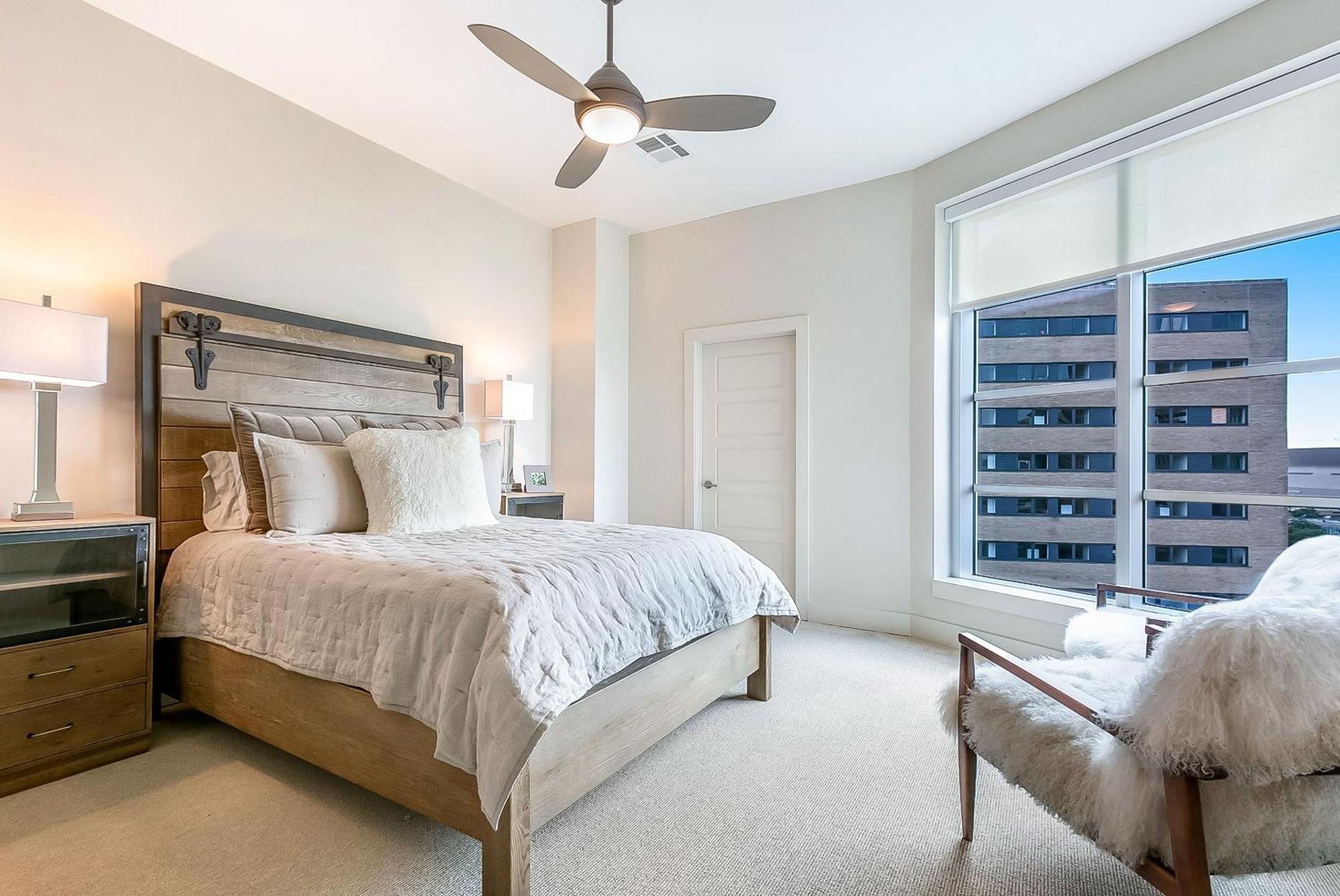 Apartment California Building By Hosteeva