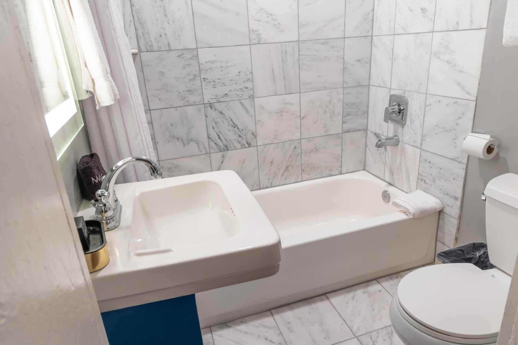 Inn On St. Ann, A French Quarter 3*
