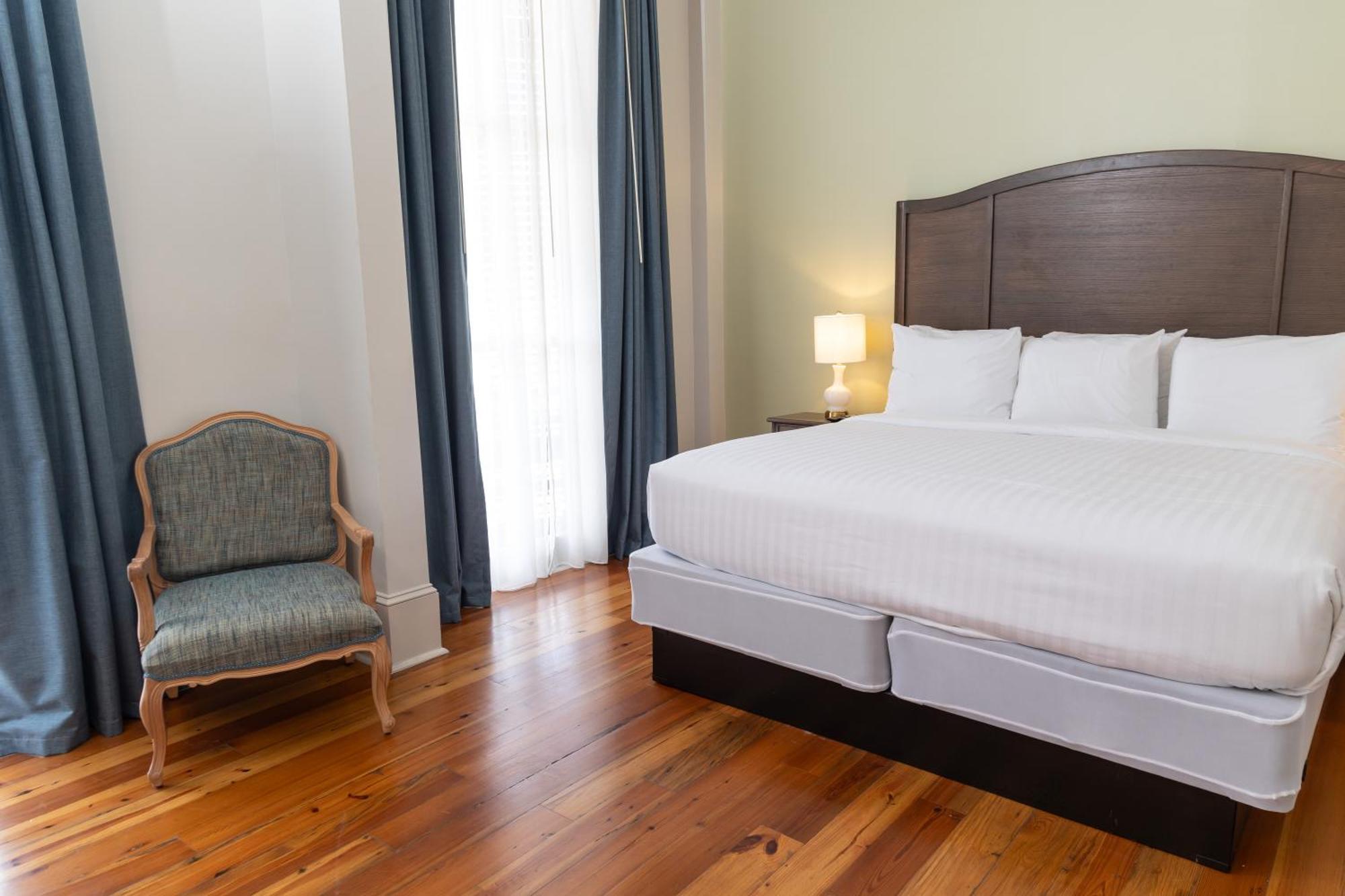 On St. Ann, A French Quarter 3*