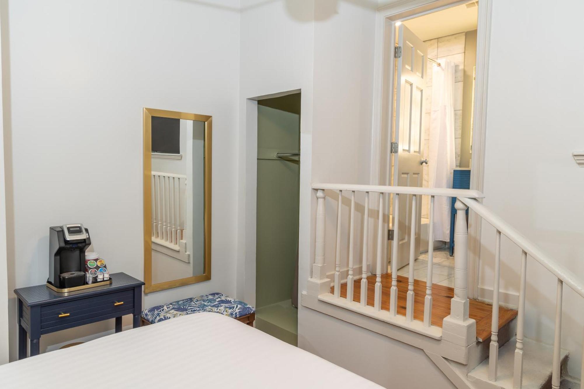 Inn On St. Ann, A French Quarter 3*
