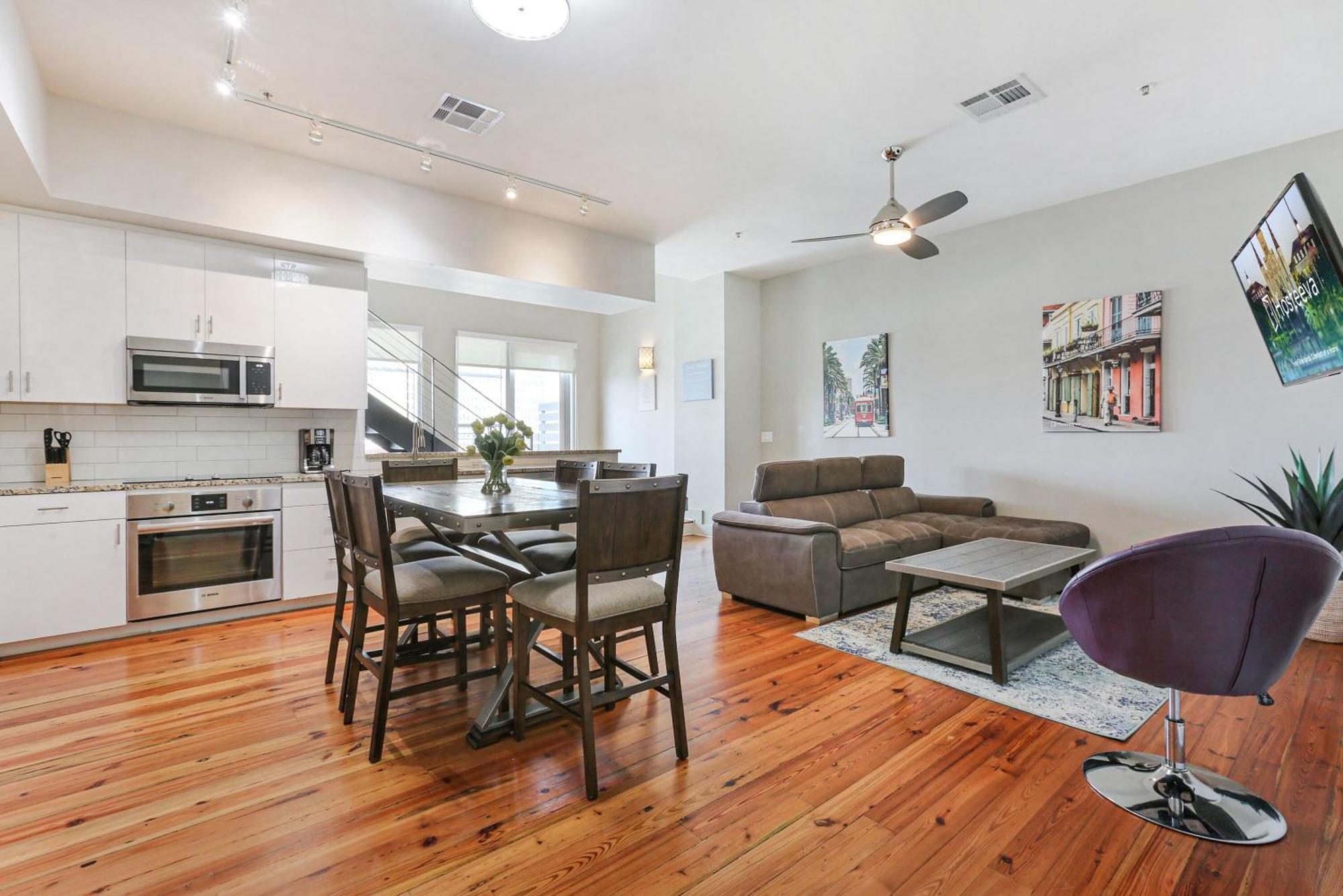 Apartment 2br Spacious Downtown New Orleans