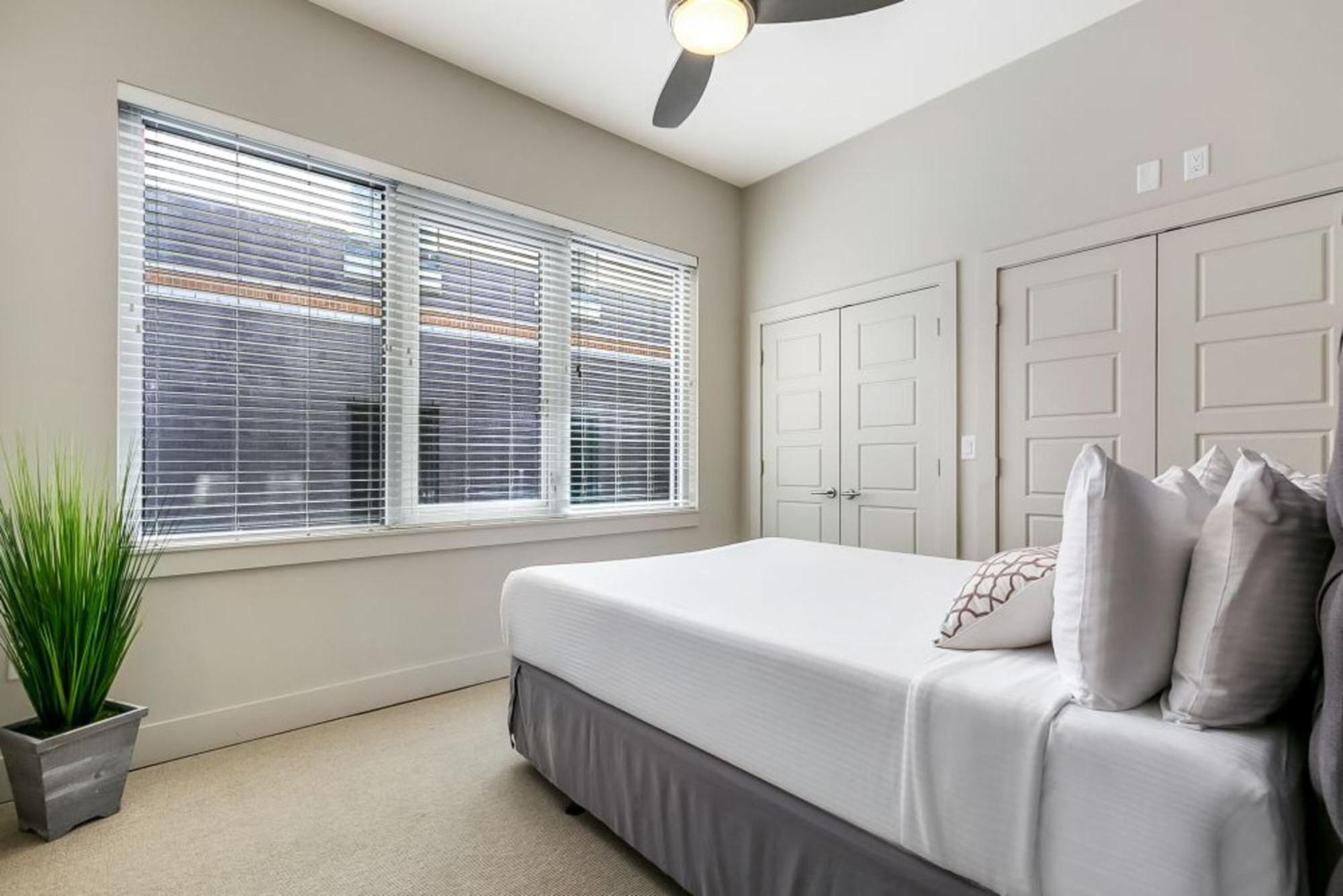 Apartment 2br Spacious Downtown *