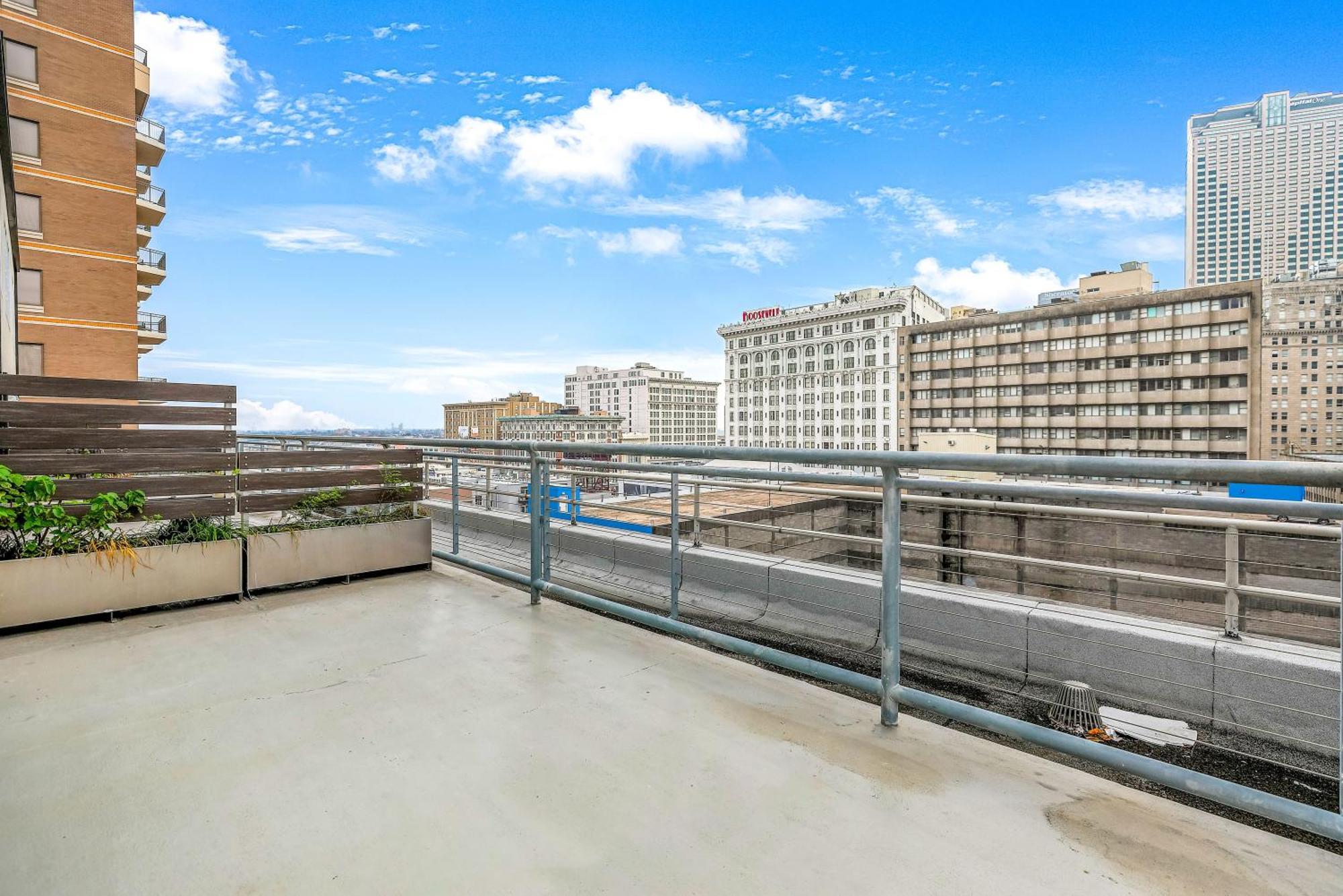 Apartment 2br Spacious Downtown New Orleans