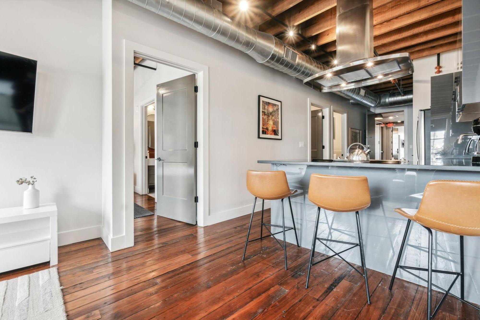 Ironworks Building Apartment *