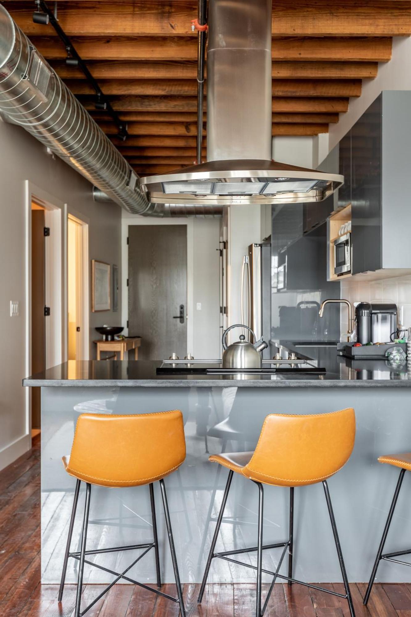 Ironworks Building Apartment *