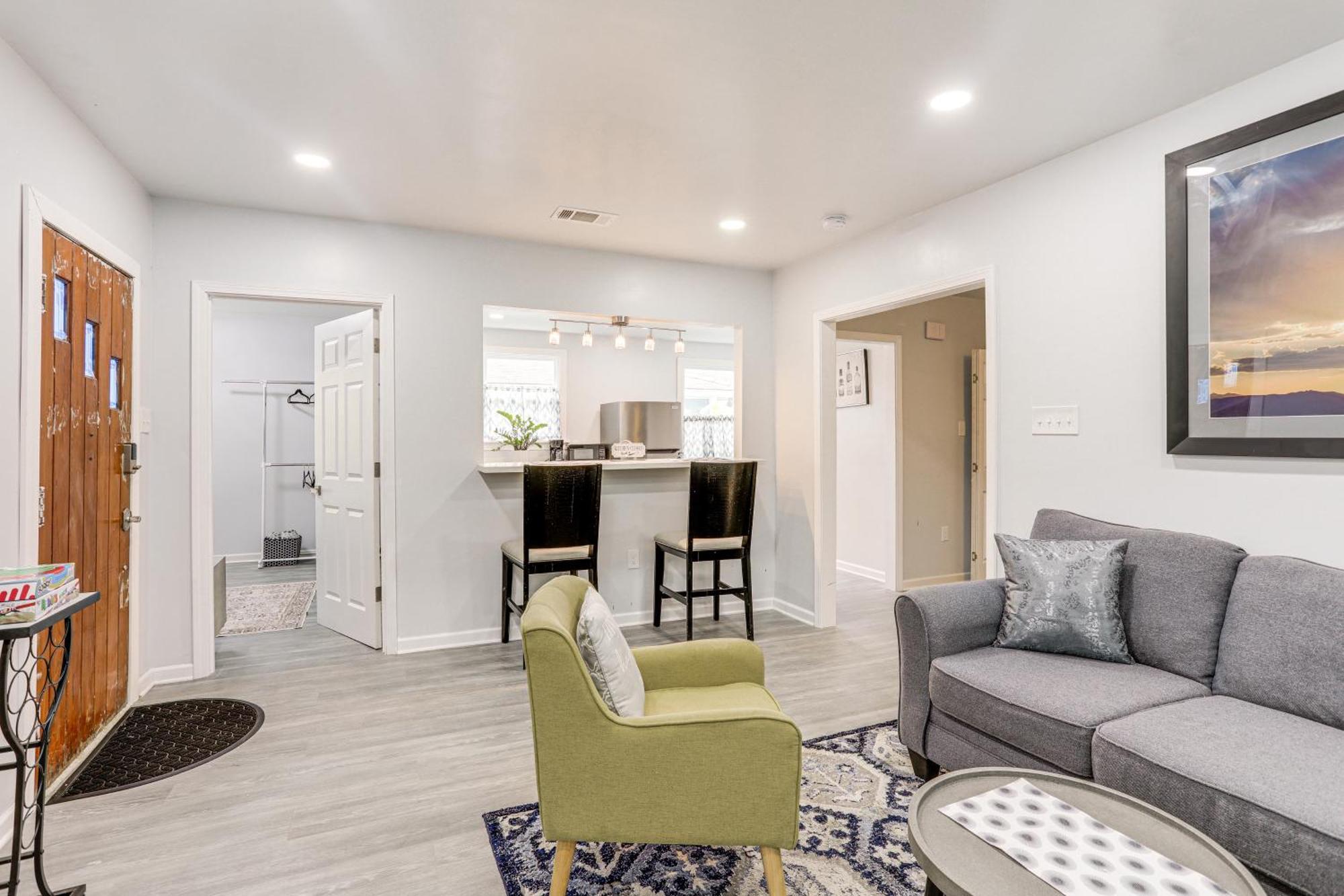 Bright Near Pontchartrain! * New Orleans