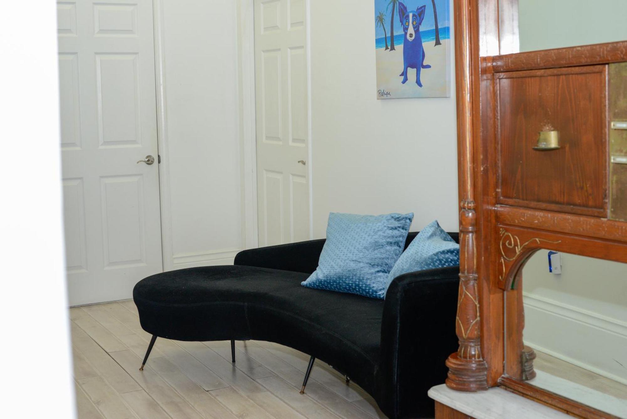 7 Bedroom - Sleeps 14! Next To Bourbon Street *