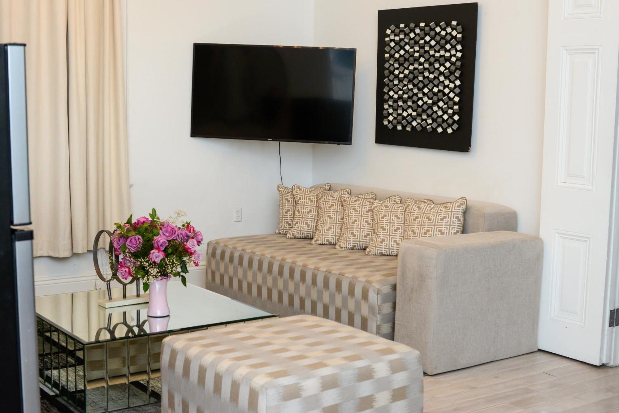 7 Bedroom - Sleeps 14! Next To Bourbon Street Villa *