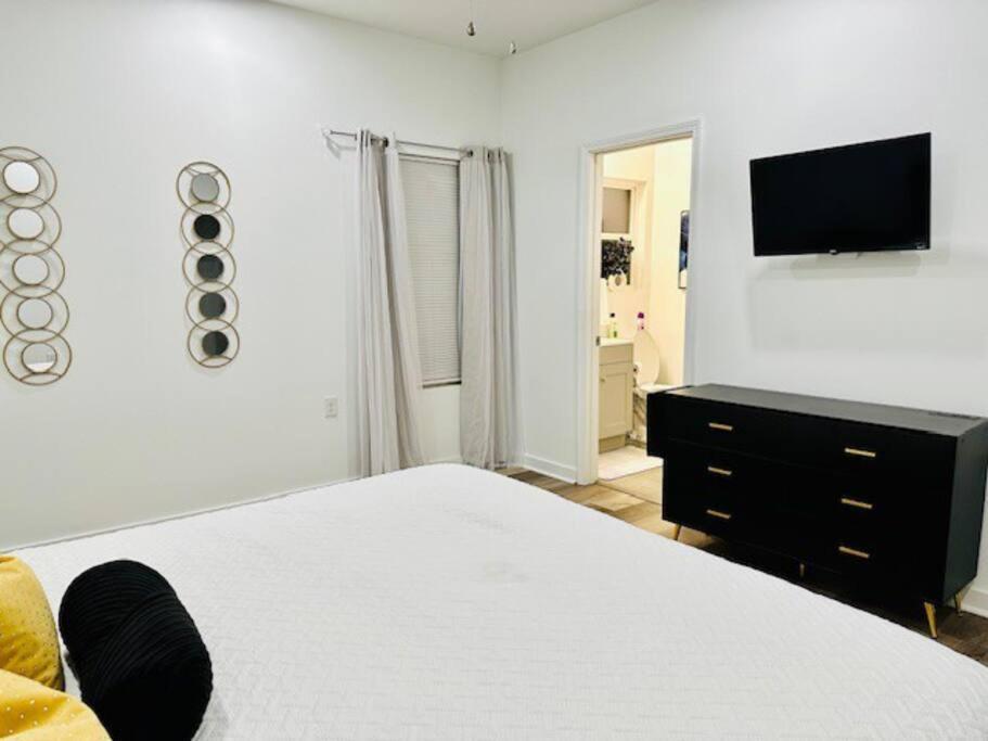 Modern City Nola Near Super Dome With Parking * New Orleans