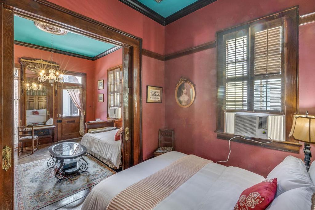 Guest house Royal Barracks *