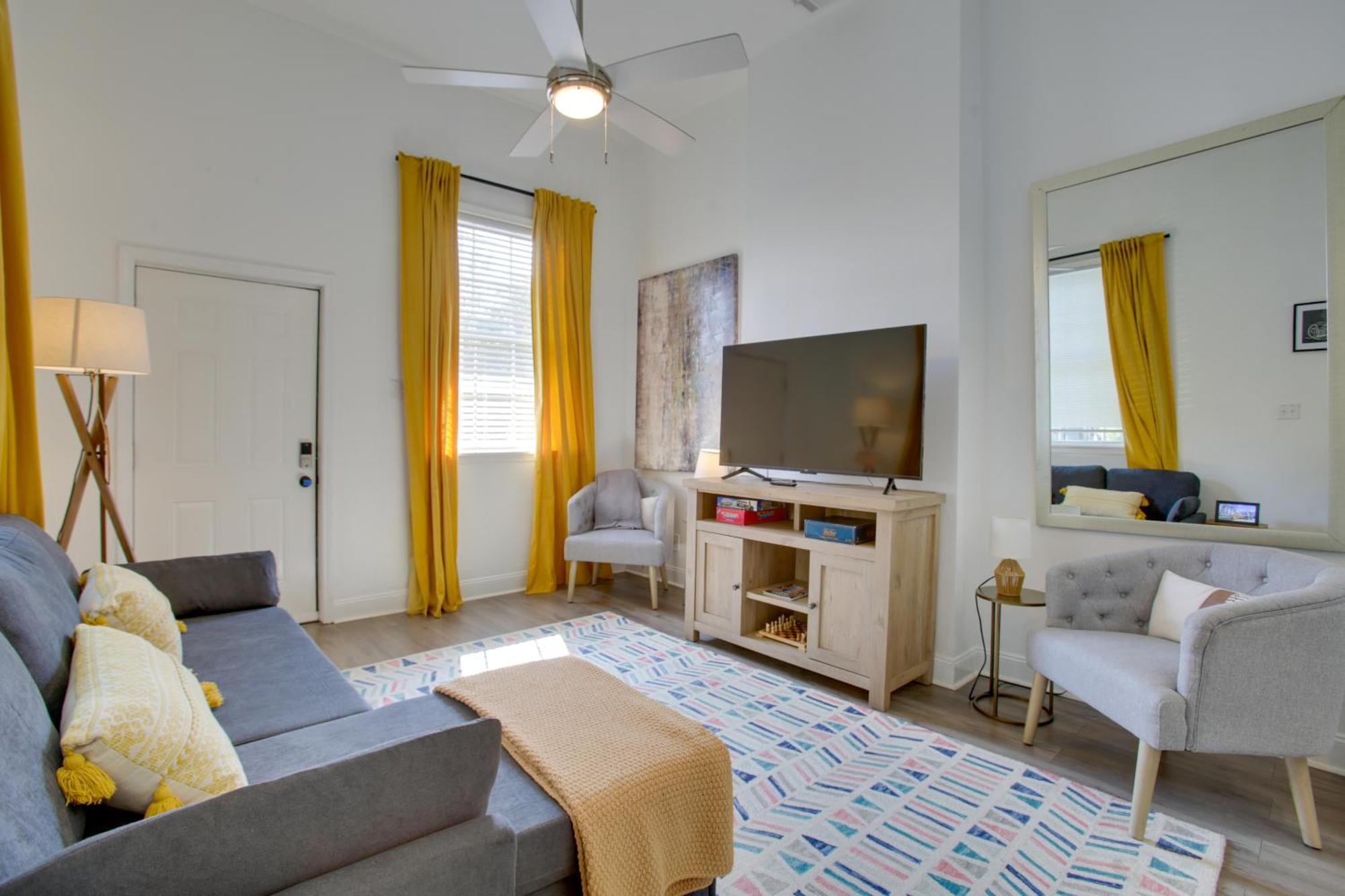 Escape 2 Mi To Dtwn! Holiday home